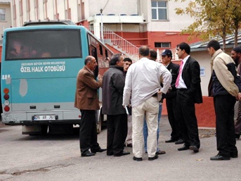 Halk otobüsü dehşet saçtı