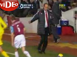 Binlerce seyirciyi güldürdü - Video