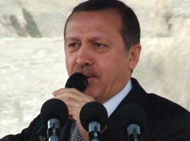 Erdoğan, Trabzon'a el koydu  