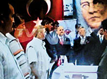 Silahlı yemin, ulusalcı dernekleri böldü