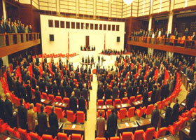 Ankara kararnameye kilitlendi 