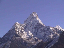 Everest'in karları eriyor