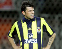 Kezman,fotoğrafları yumruklayıp yaralandı