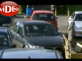 Otoparkta terör estirdi - Video