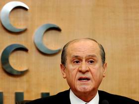 Bahçeli'den Evren'e  sert çıkış