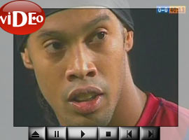 Yine frikik yine Ronaldinho - Video