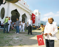 Yetimler Türk kolejine emanet