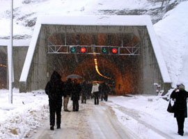 Türkiye'nin en uzun kara yolu tüneli açıldı