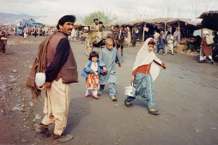 Afganistan'da polis devriyesine pusu