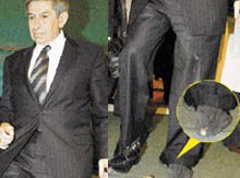 Wolfowitz'in çorabı delik çıktı !