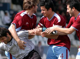 Kalecinin aut atışı gol oldu-Fotogaleri