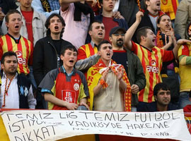 Tahkimden Galatasaray'a red