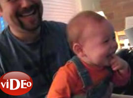 Bebekle gülmemek mümkün mü?-Video