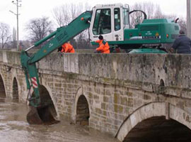 Bulgaristan baraj kapaklarını açtı