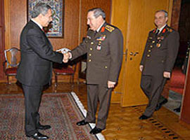 Arınç'a komutanların ziyareti