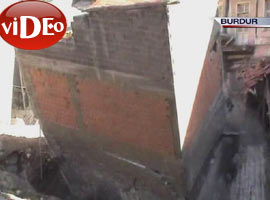 Göz göre göre çöktü - O an - Video 