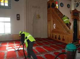 Camilerde tartışmalı protokol 