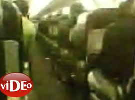 Kaçırılan uçak içinden görüntüler-Video