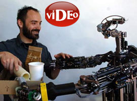 Robot değil sanki İNSAN-Video