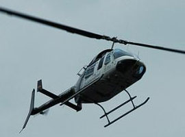 Turistleri taşıyan helikopter düştü