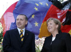 'Merkel sizin kadar merak etmiyor'