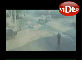 Otomobil işte böyle takla attı - Video