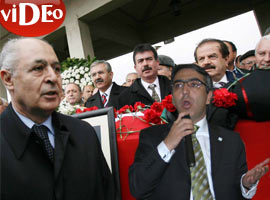 Mumcu'dan Sezer'e namaz eleştirisi