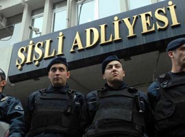 Şişli Adliyesi' nde ŞÜPHELİ yangın
