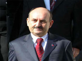 AK Parti'de sürpriz istifa