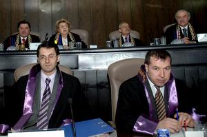 Gözler Anayasa Mahkemesi'nde 