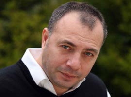 Çakır rolünü unutturmaya çalışıyor