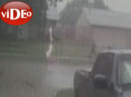 Yıldırım düşme anı kamerada - Video