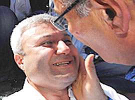 Baykal'dan Tuncay Özkan'a  veto