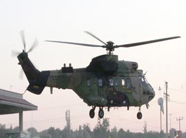 Askeri helikopter'den dünyaya merhaba