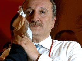 Ağar'a başdanışman şoku