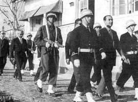 Kapalı kapılar arkasındaki 27 MAYIS