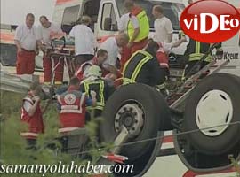 Almanya'da korkunç kaza - Video