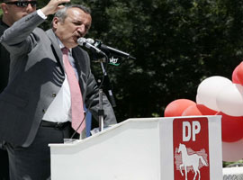 Ağar'ın sesi kısıldı