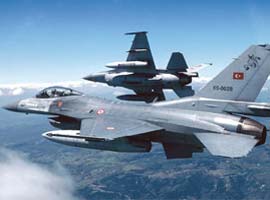 Ege'de Türk F-16'larına önleme