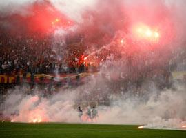 Galatasaray'ın cezası 3 maça iniyor 