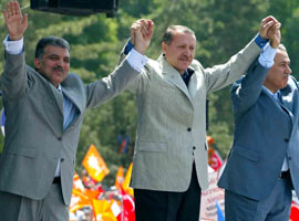 Arınç, neden mitinge katıldı?