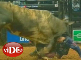 Boğa güreşlerinde DEHŞET anı-Video