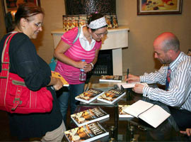 Çuval kitabının yazarı Türkiye'de