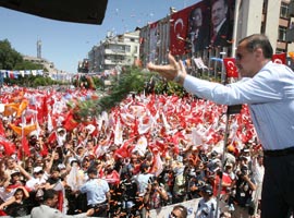 Başbakan Uşak'ta halka hitap etti