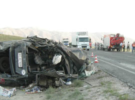 Aksaray'da trafik kazası: 6 ölü, 7 yaralı 