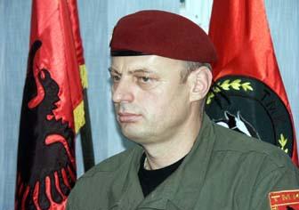 Kosova'ya general  başbakan