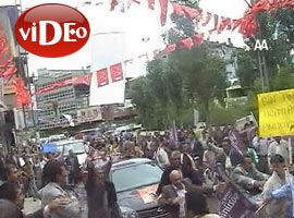 DTP'liler MHP bürosunu taşladı-İzle 