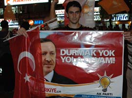 AK Parti CHP'yi kalesinde vurdu