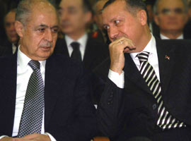 Hükümetin istifasına Sezer'den onay