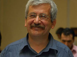 Kravatsız siyasete tüzük engeli